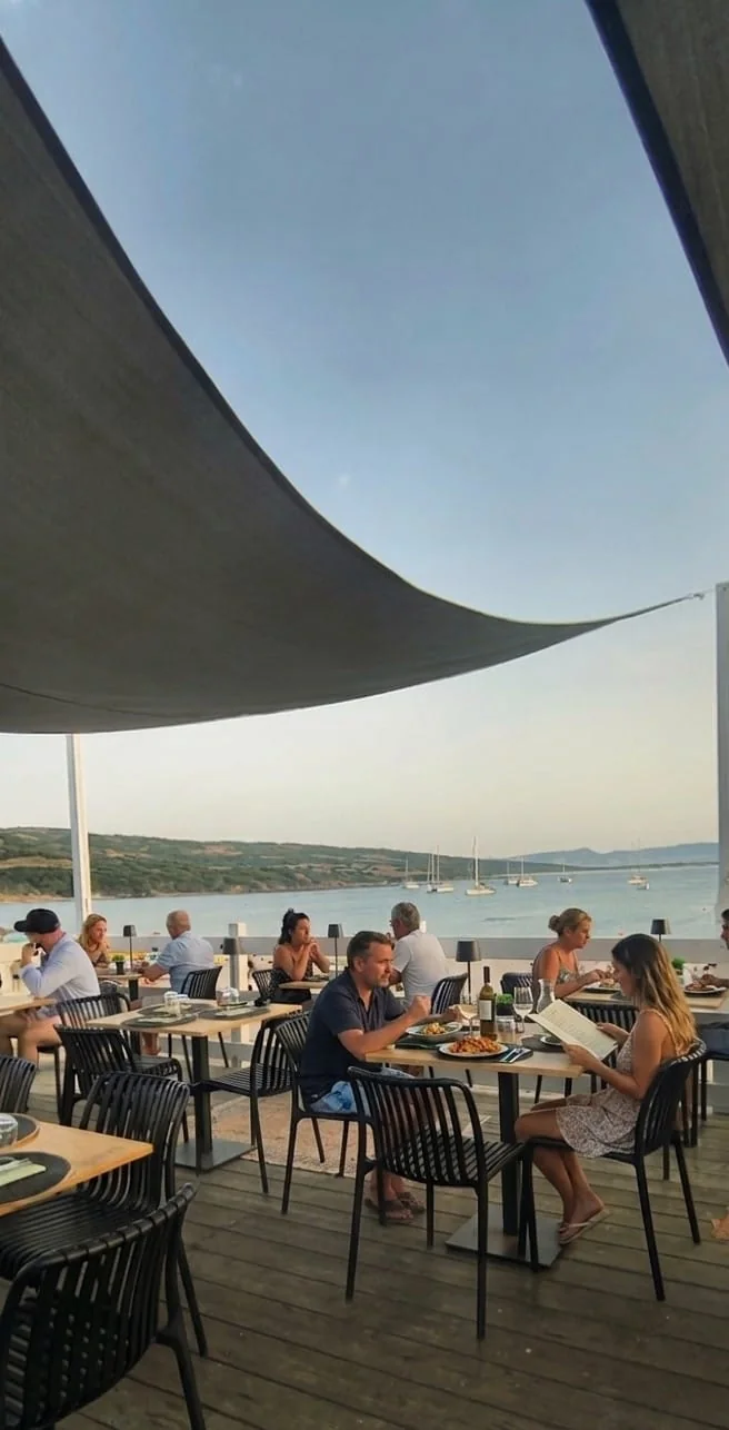 Cena sulla terrazza del Marea con vista mare